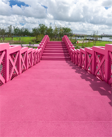 上海之魚年豐公園橋面膠粘陶粒項(xiàng)目